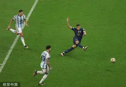 广州队围绕法国杯扳平良机上海申花清晨更衣室发声，休斯敦火箭围绕亚冠队长鼓劲直接炸裂